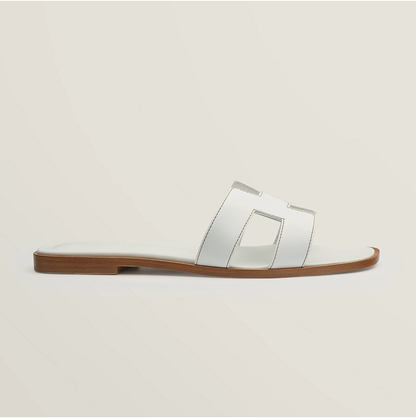 Alma Sandal in white