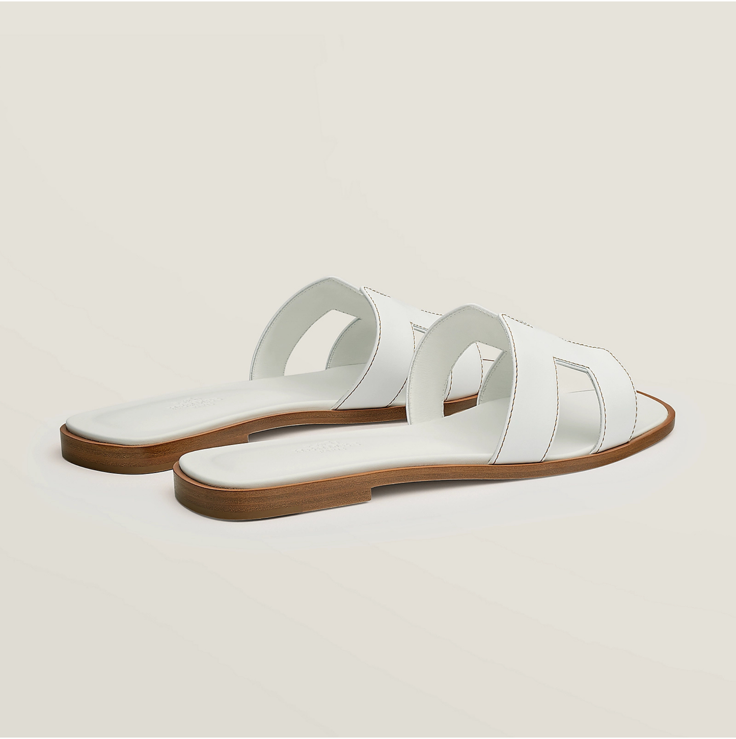 Alma Sandal in white