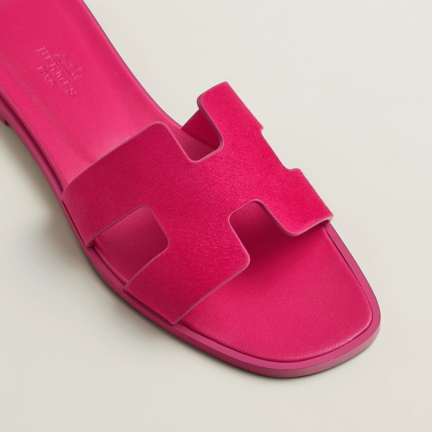 Dark pink Alma sandal