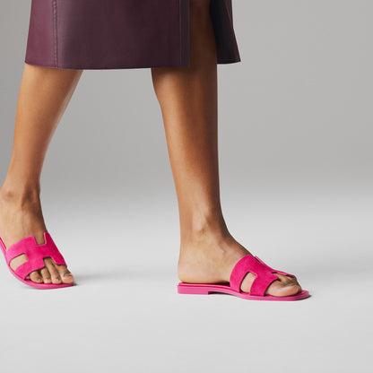 Dark pink Alma sandal